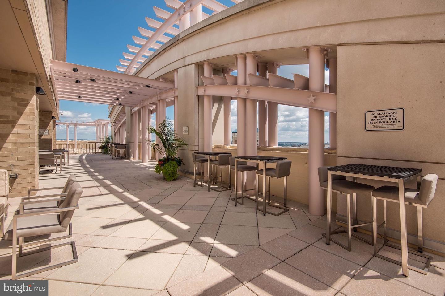 888 N Quincy STREET Unit: 1708
