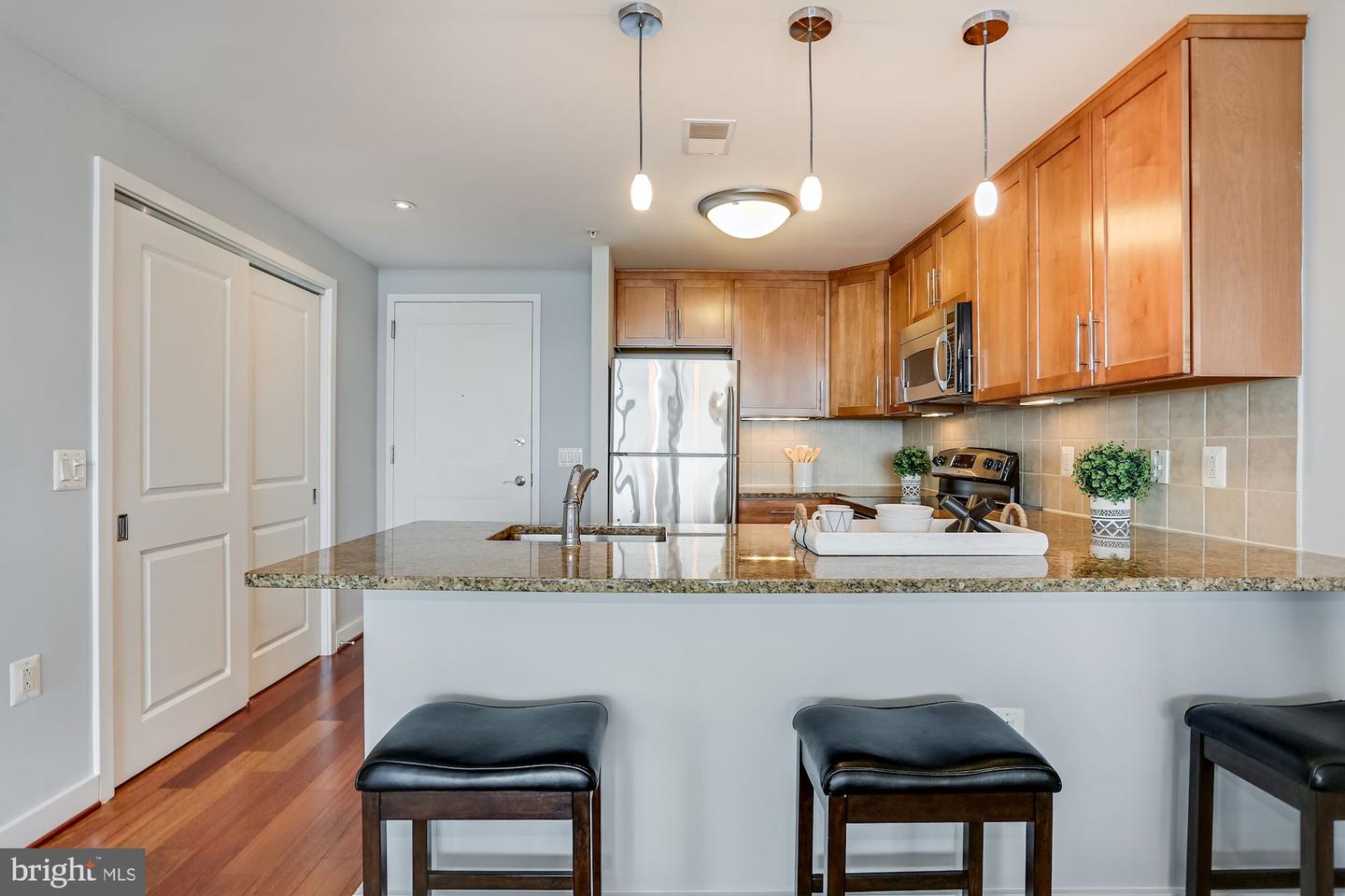 888 N Quincy STREET Unit: 1708
