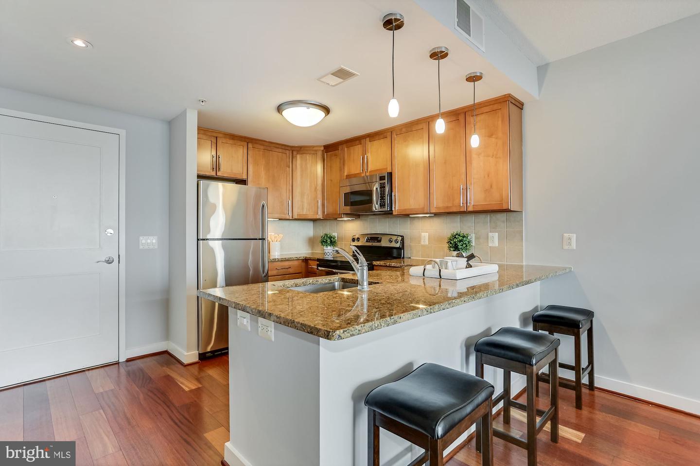 888 N Quincy STREET Unit: 1708