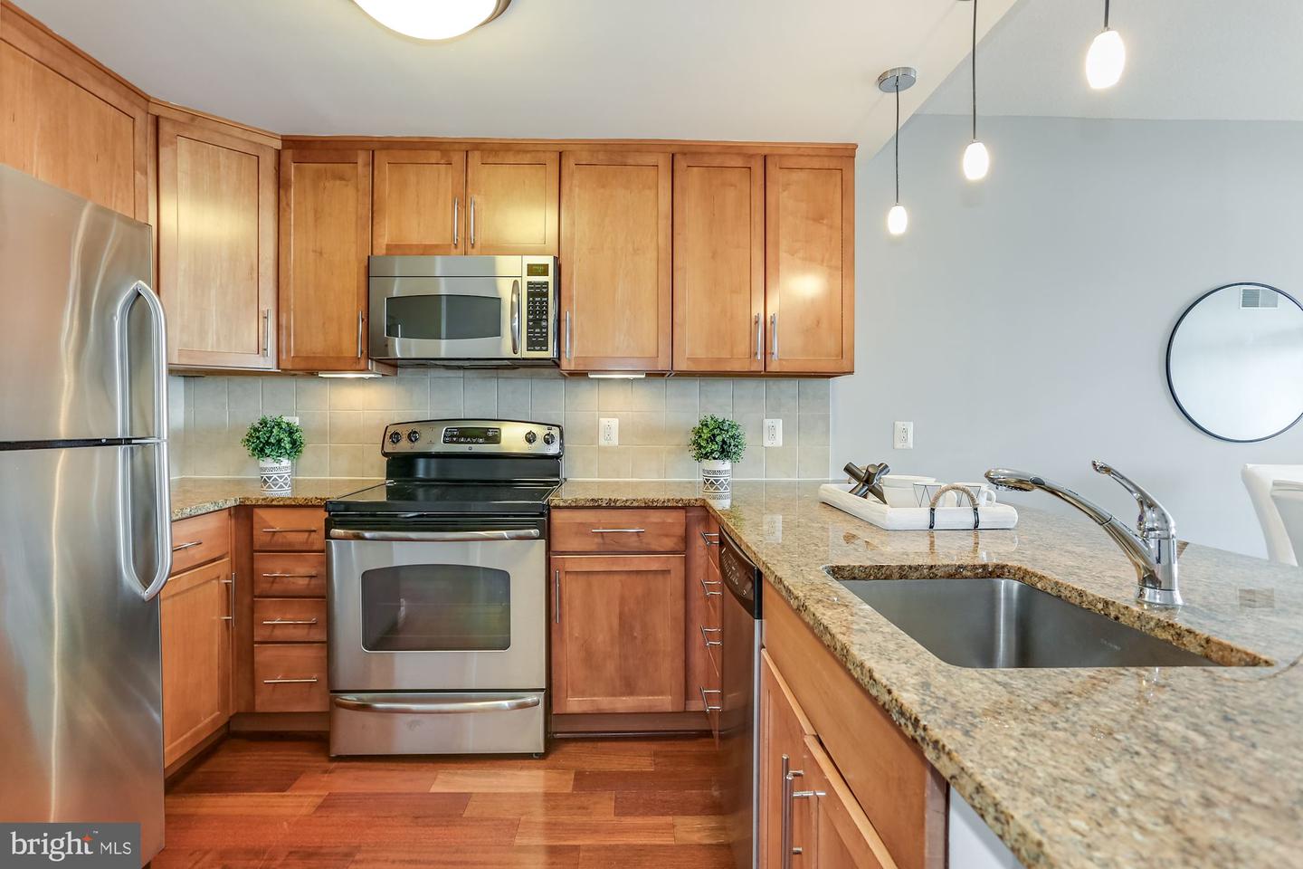 888 N Quincy STREET Unit: 1708