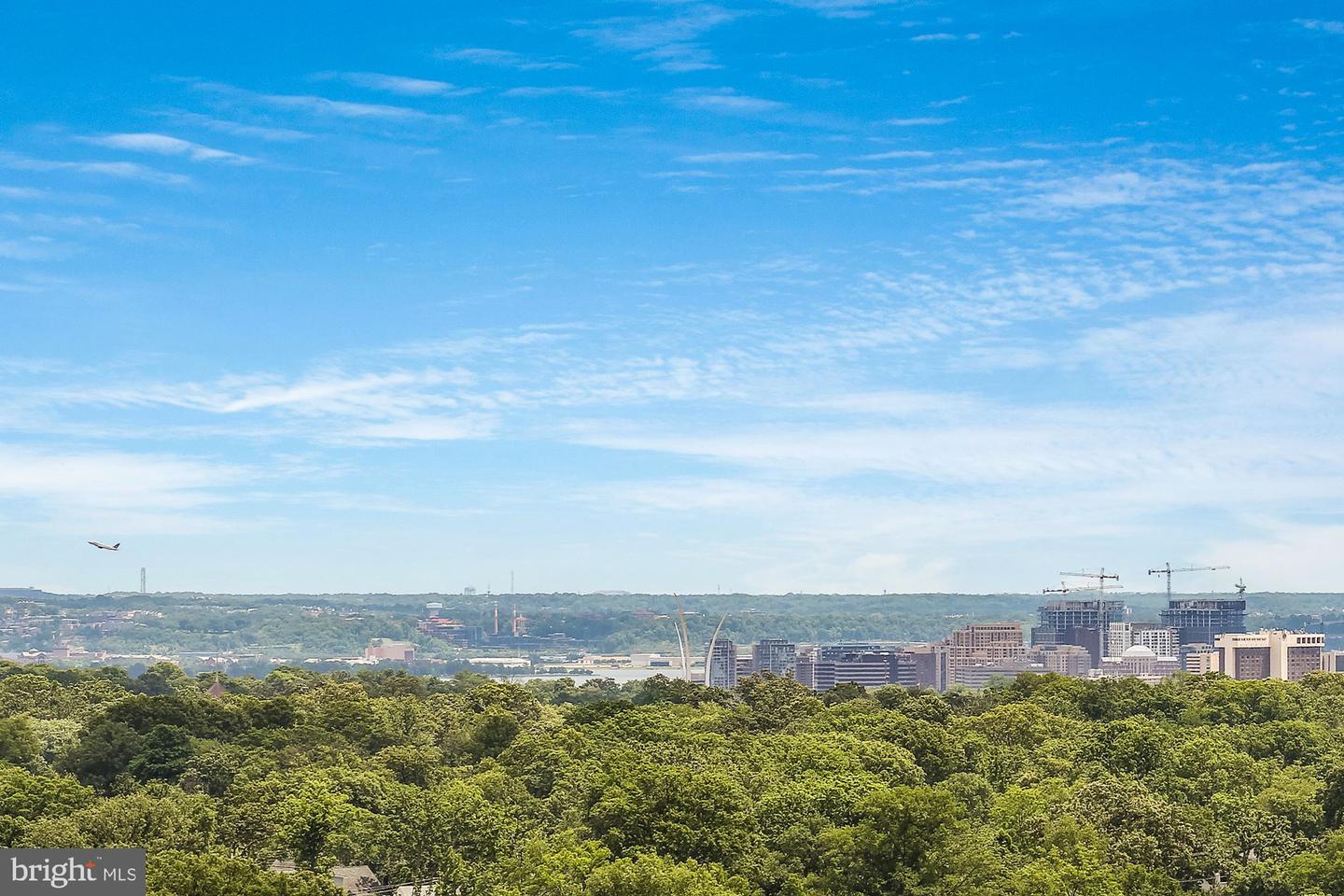 888 N Quincy STREET Unit: 1708