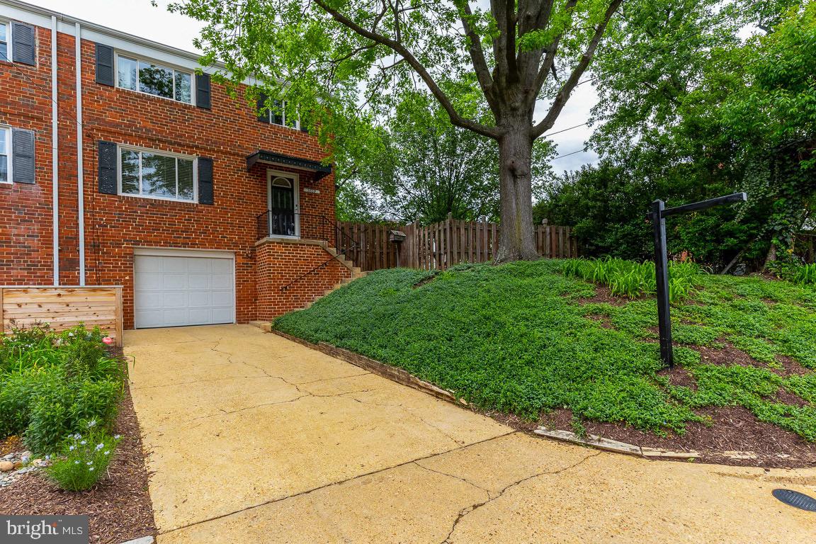 2809 13th ROAD S