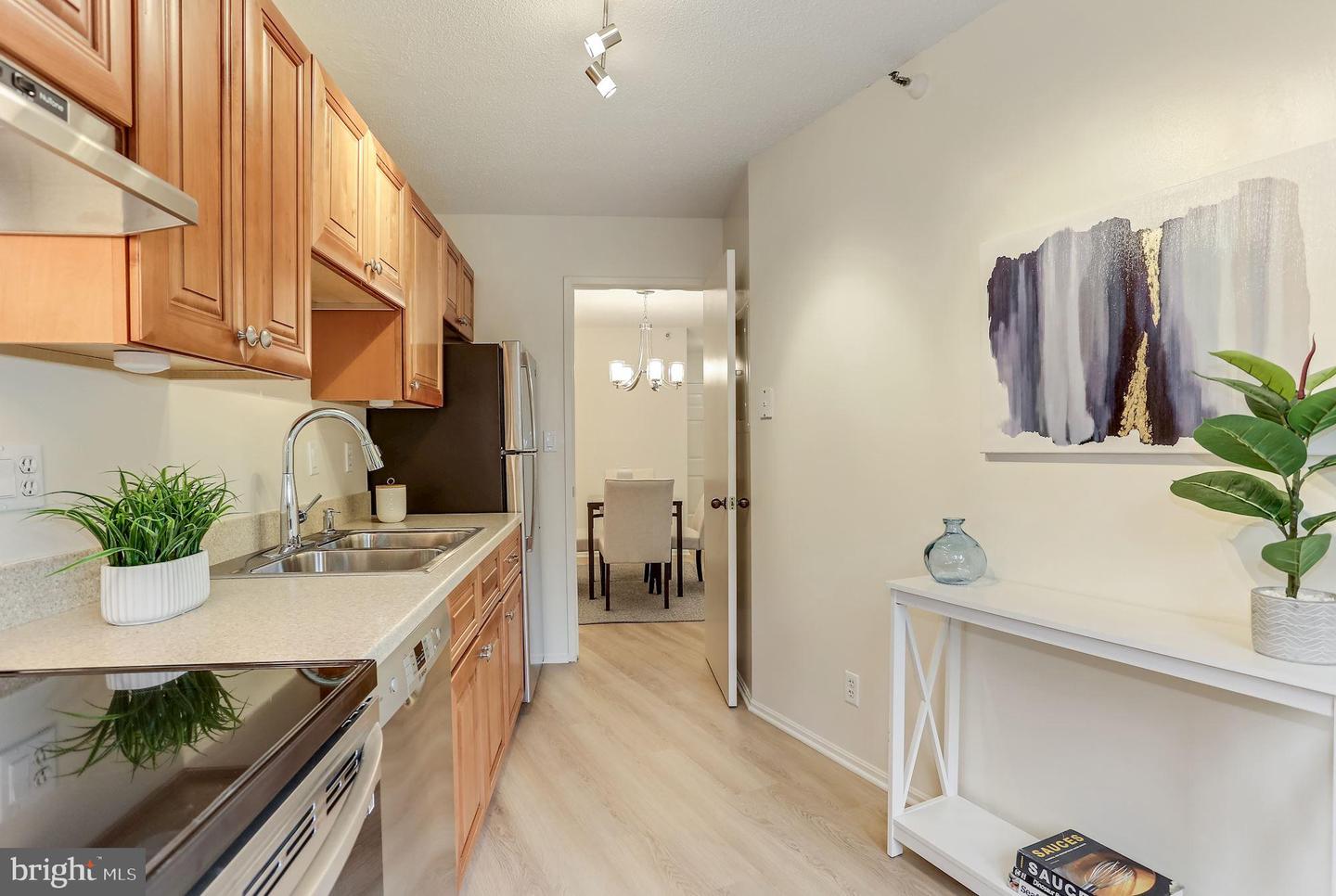1600 N Oak STREET Unit: 431