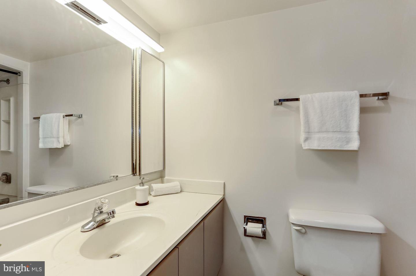 1600 N Oak STREET Unit: 431