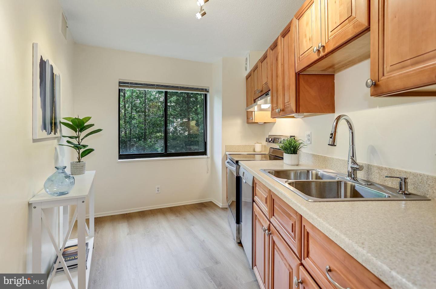1600 N Oak STREET Unit: 431