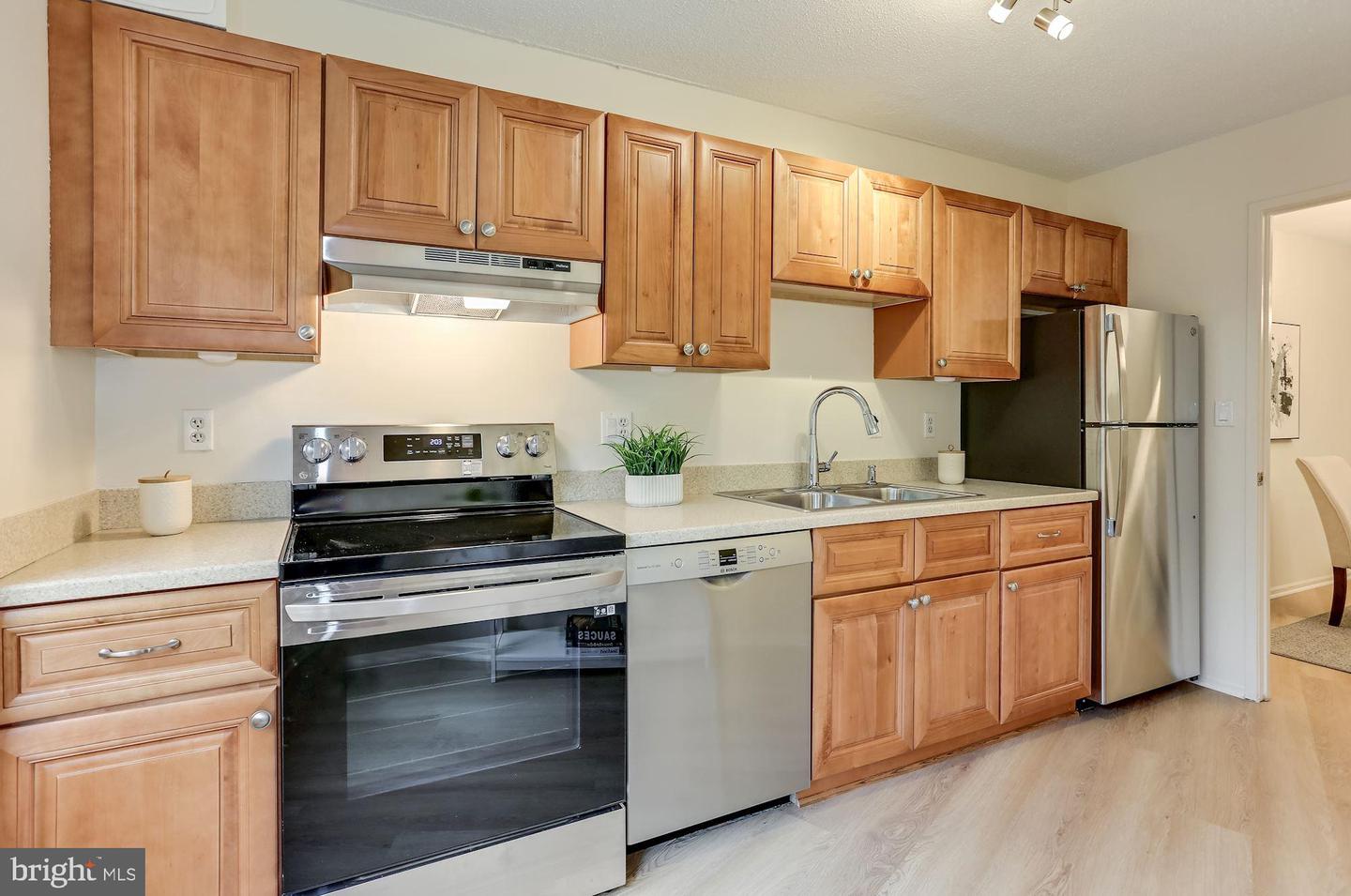 1600 N Oak STREET Unit: 431