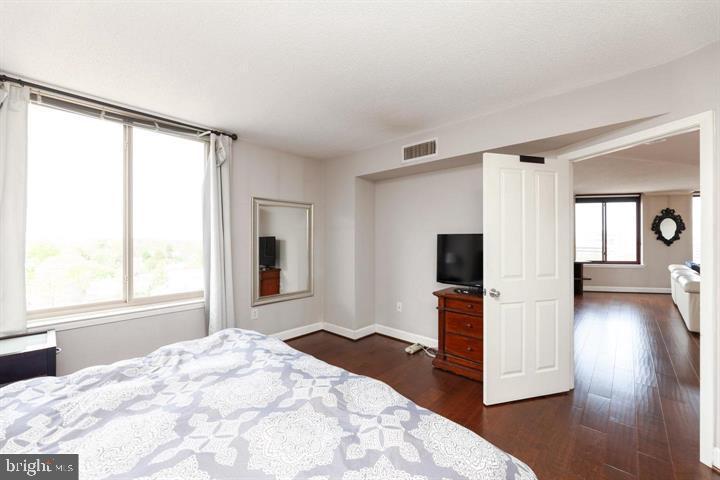 1220 N Fillmore STREET Unit: 604A
