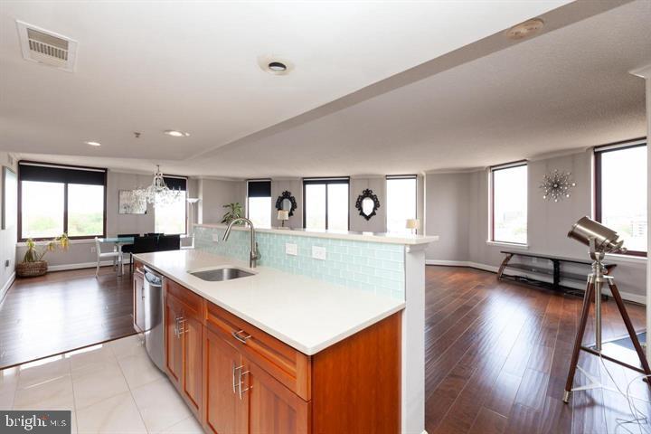 1220 N Fillmore STREET Unit: 604A