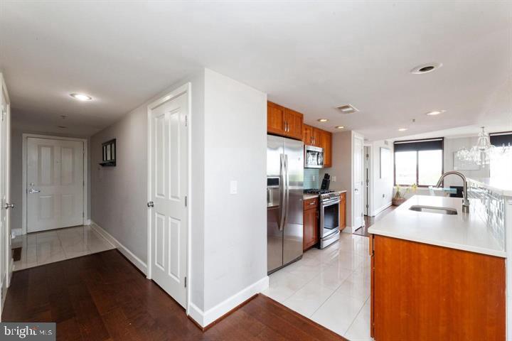 1220 N Fillmore STREET Unit: 604A