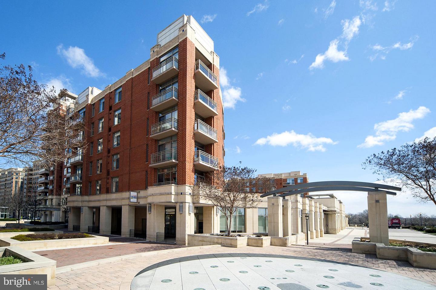 3600 Glebe ROAD Unit: 512W
