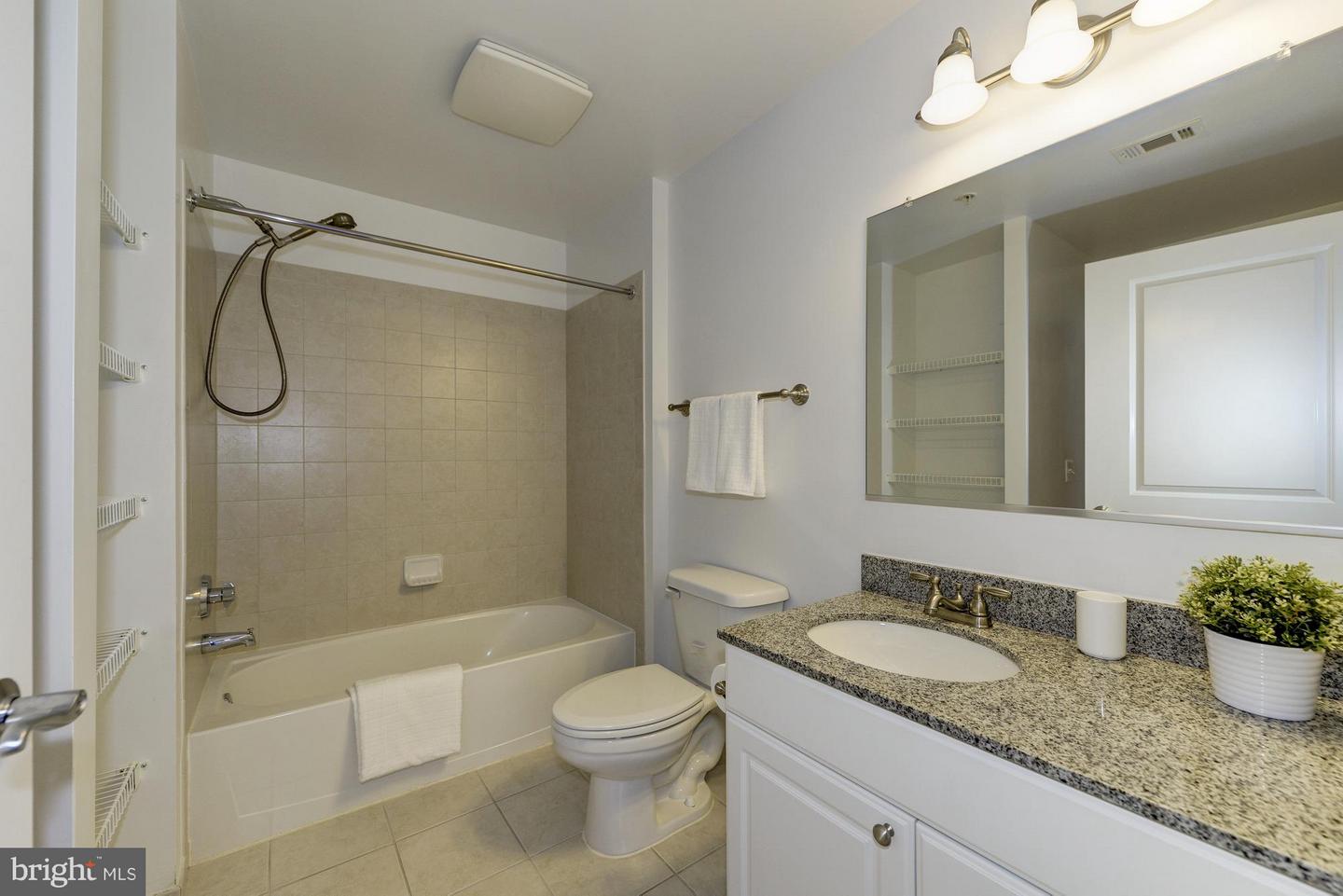 3600 Glebe ROAD Unit: 512W