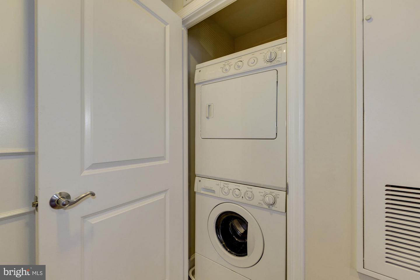 3600 Glebe ROAD Unit: 512W