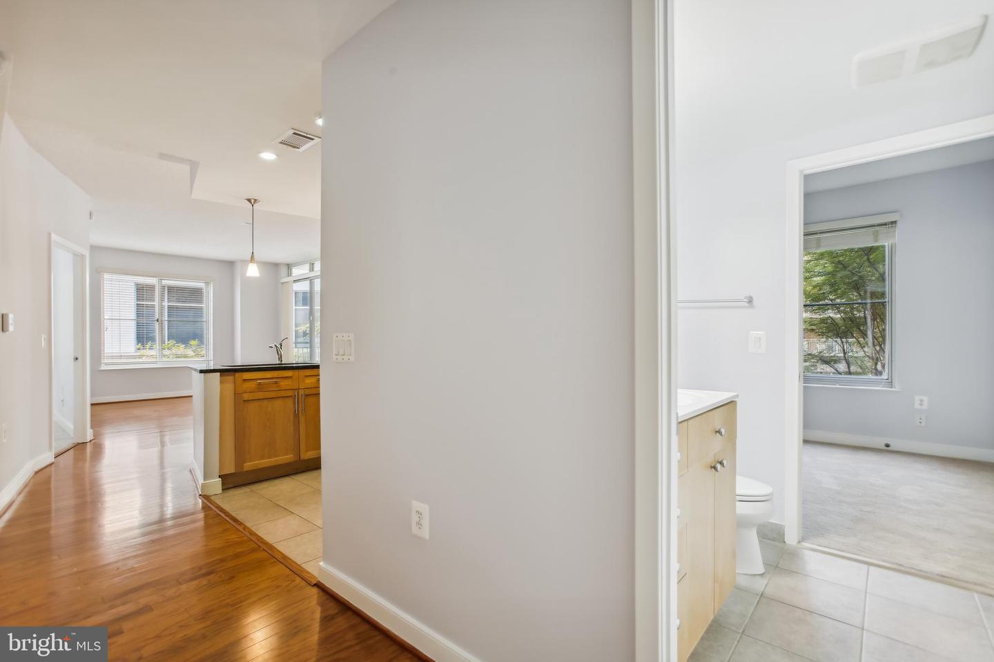 820 N Pollard STREET Unit: 203