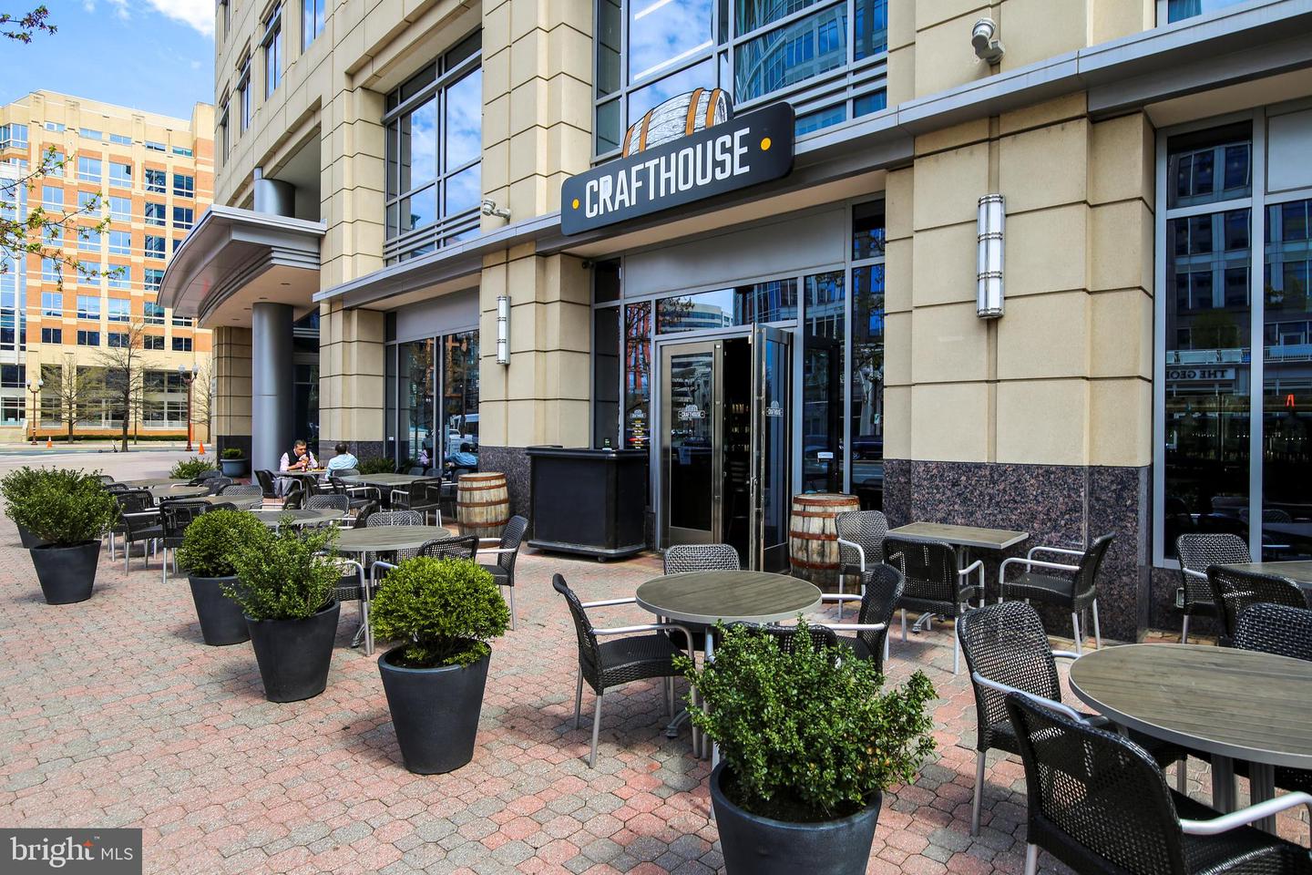 820 N Pollard STREET Unit: 203