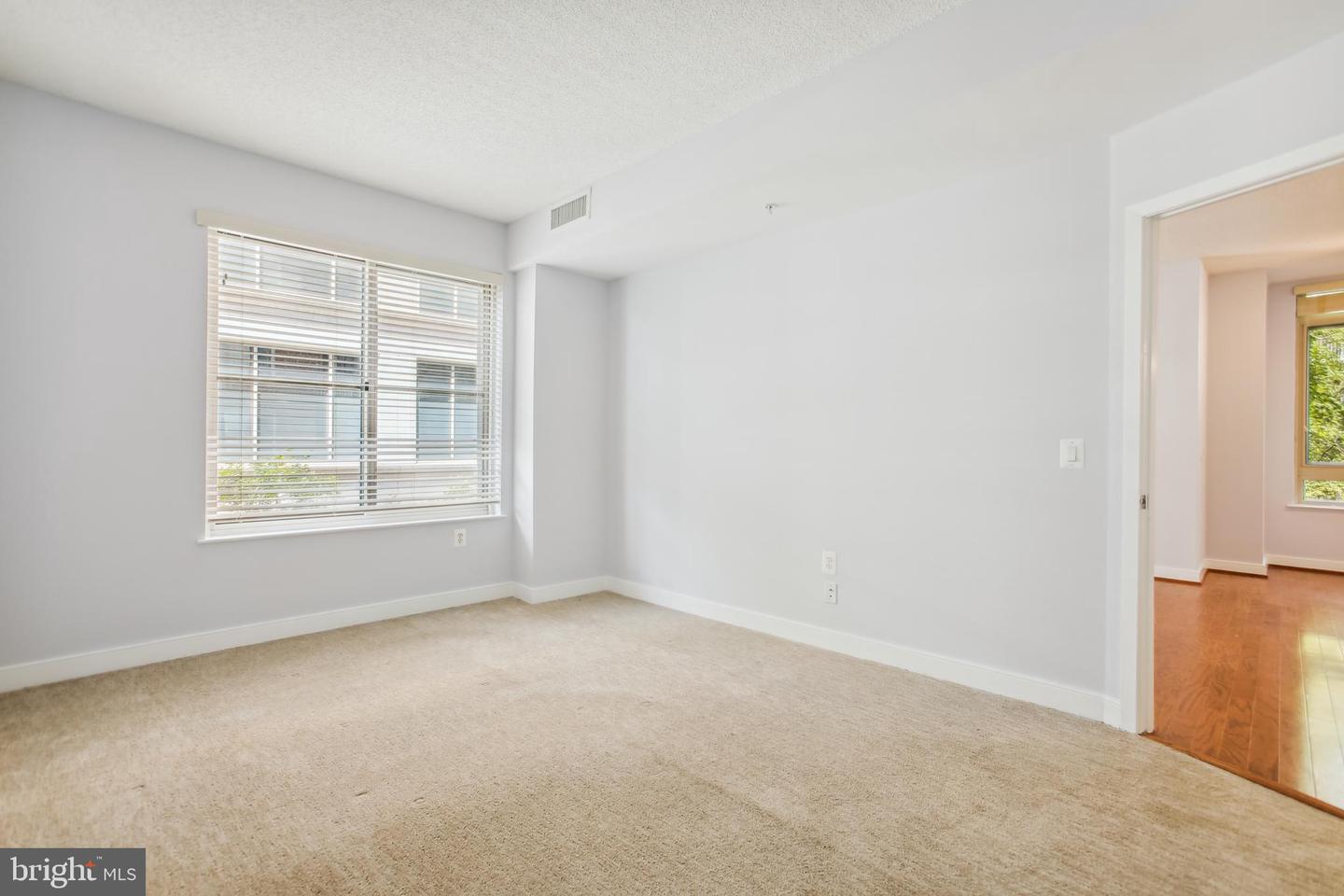 820 N Pollard STREET Unit: 203