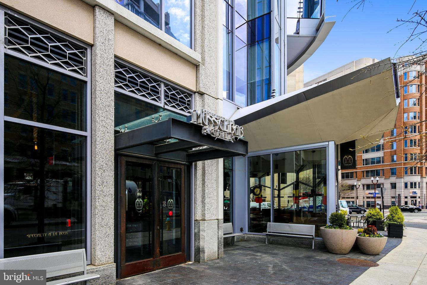820 N Pollard STREET Unit: 203