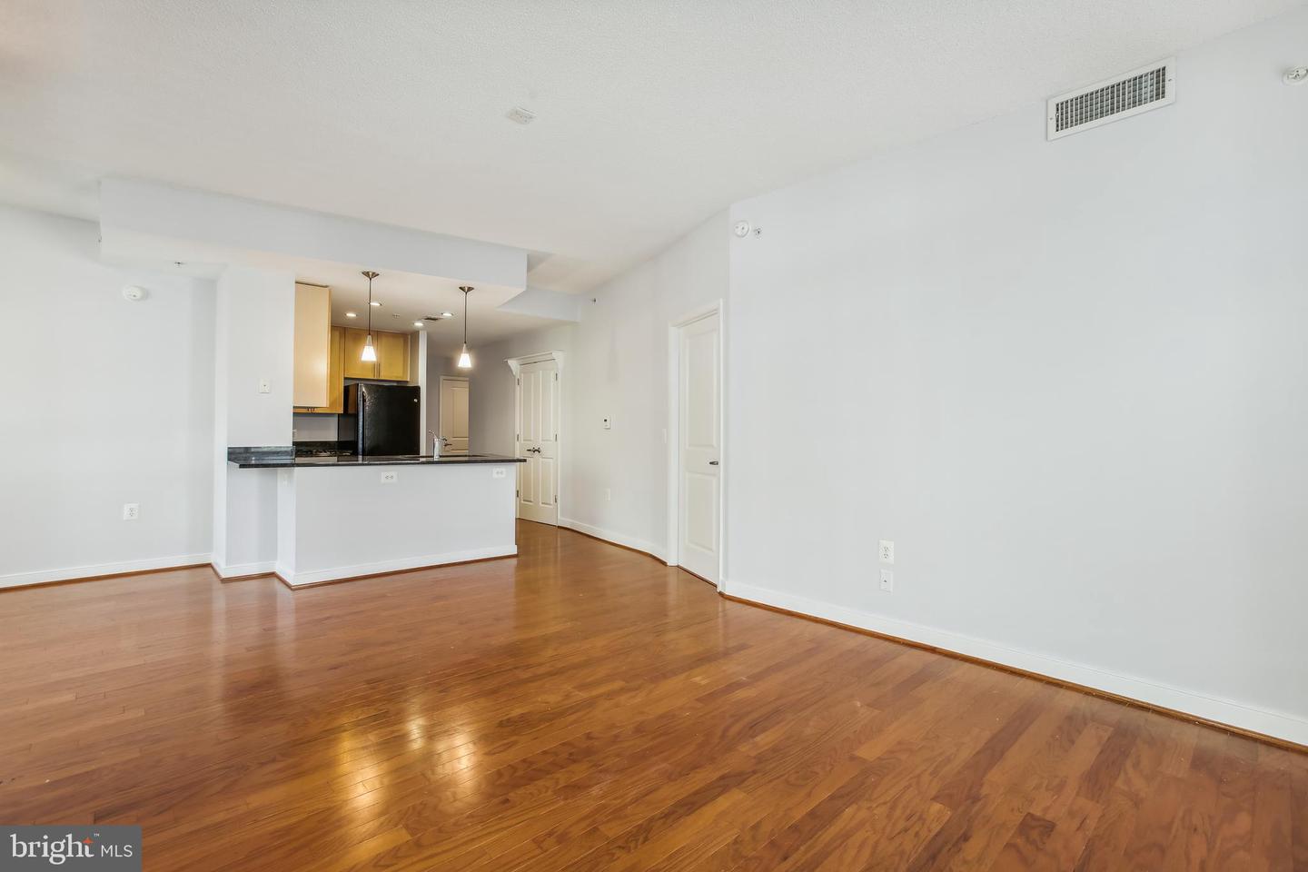 820 N Pollard STREET Unit: 203