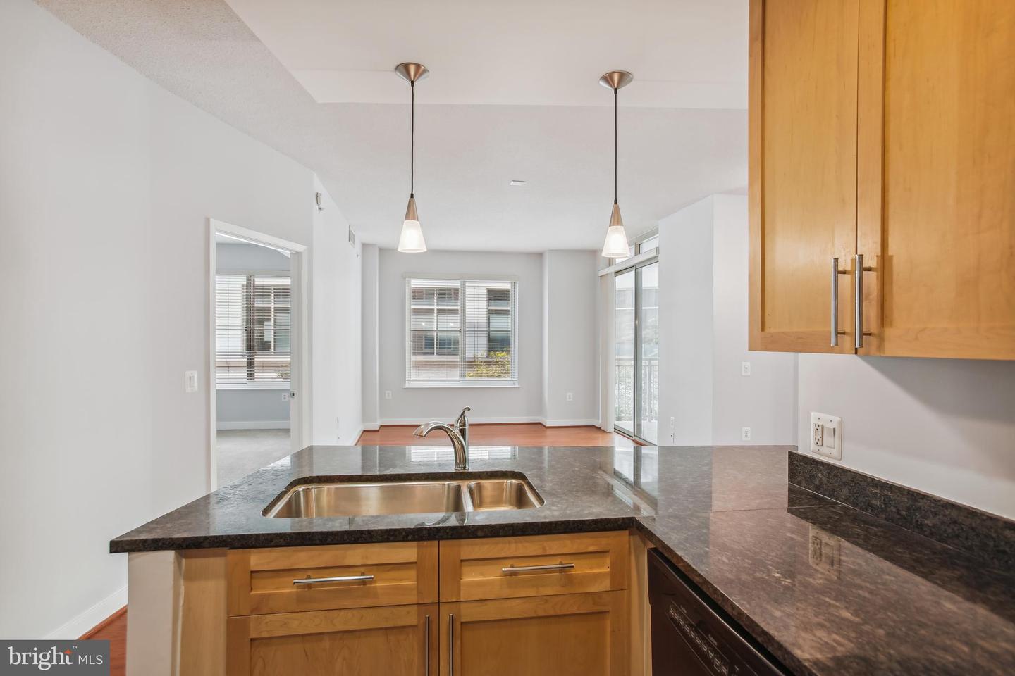 820 N Pollard STREET Unit: 203