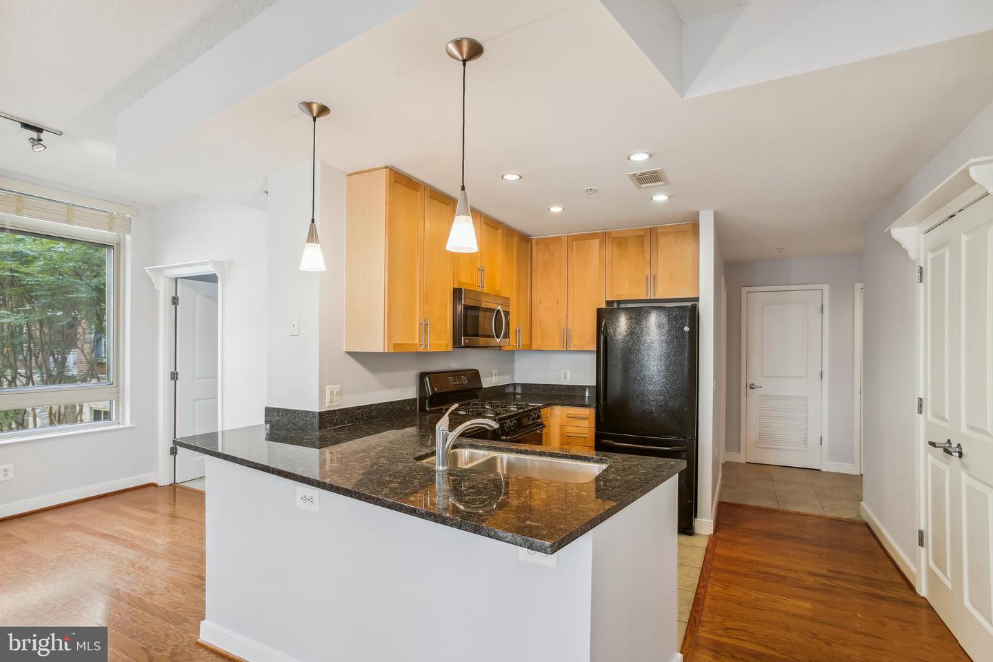 820 N Pollard STREET Unit: 203