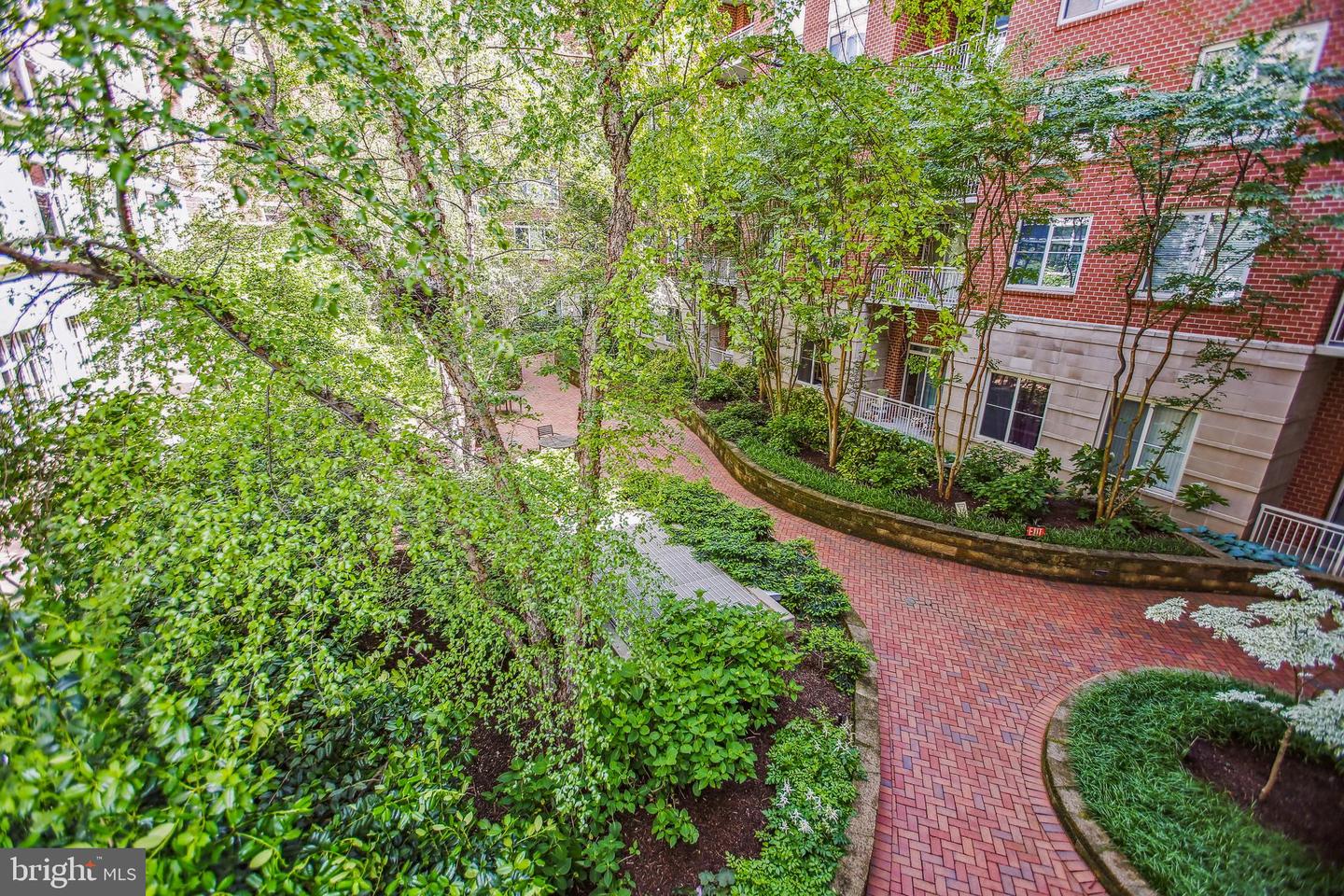 820 N Pollard STREET Unit: 203