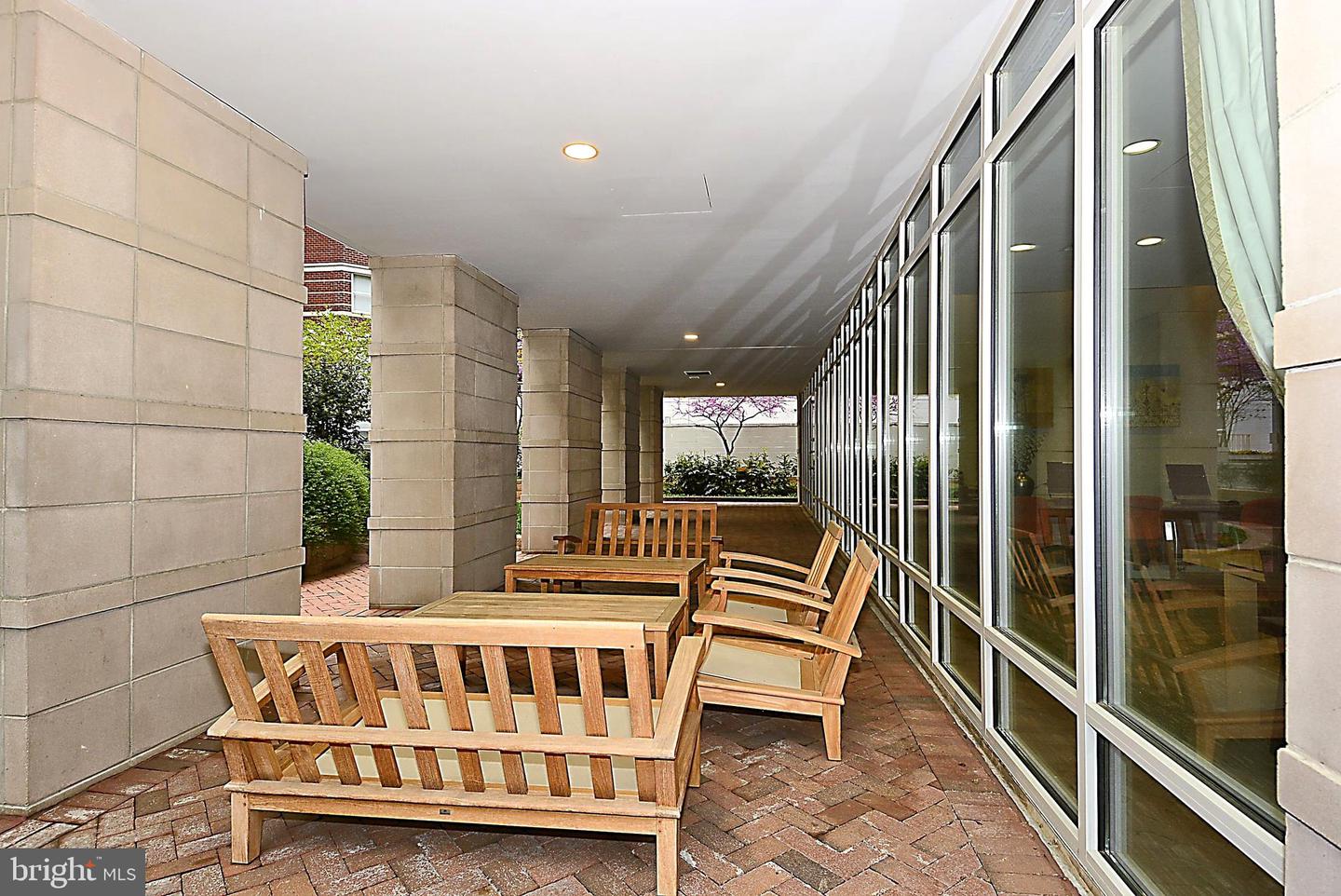 820 N Pollard STREET Unit: 203