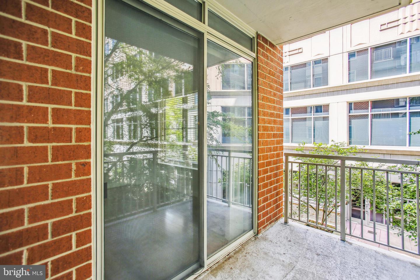 820 N Pollard STREET Unit: 203
