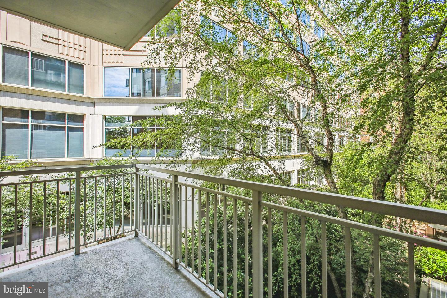 820 N Pollard STREET Unit: 203