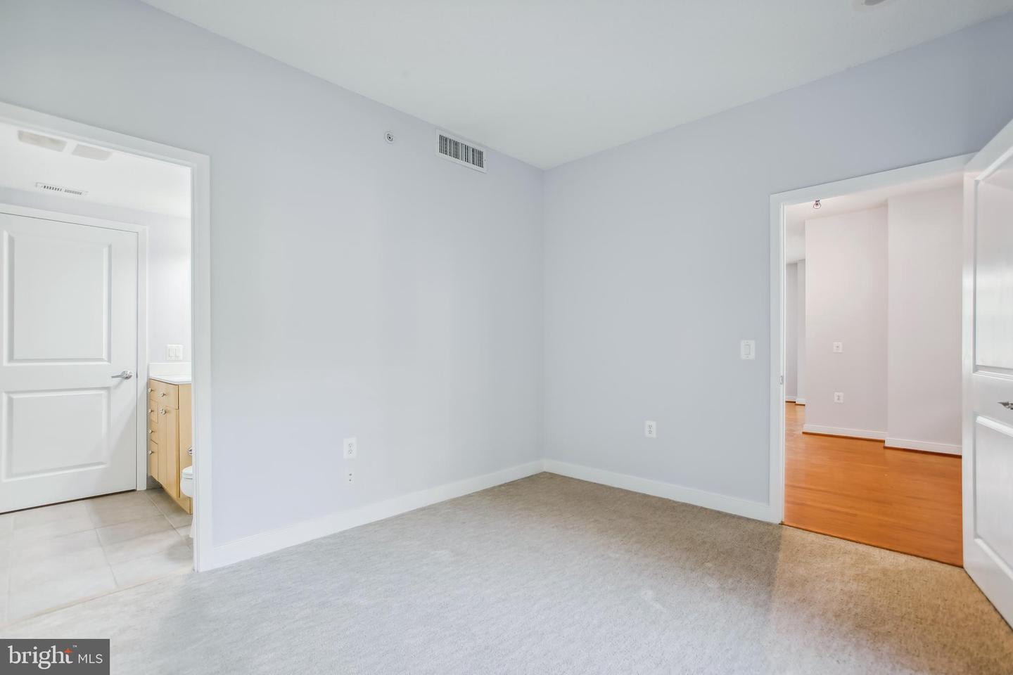 820 N Pollard STREET Unit: 203