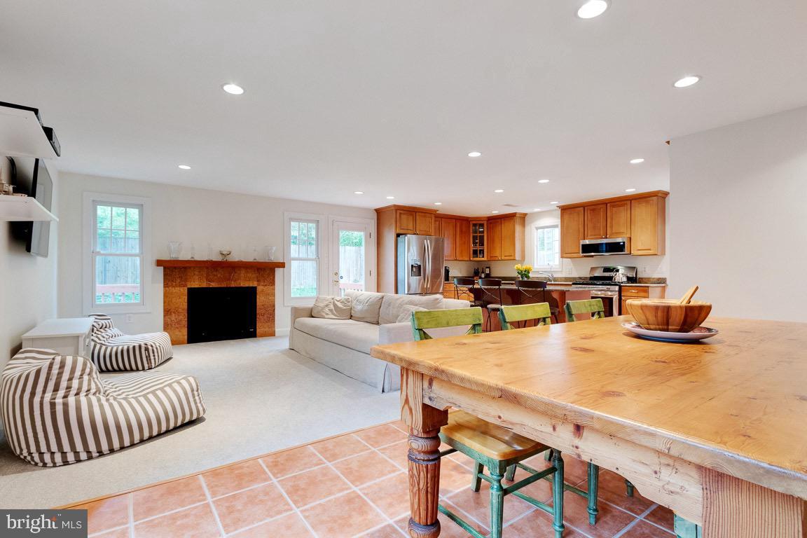 2719 N George Mason DRIVE