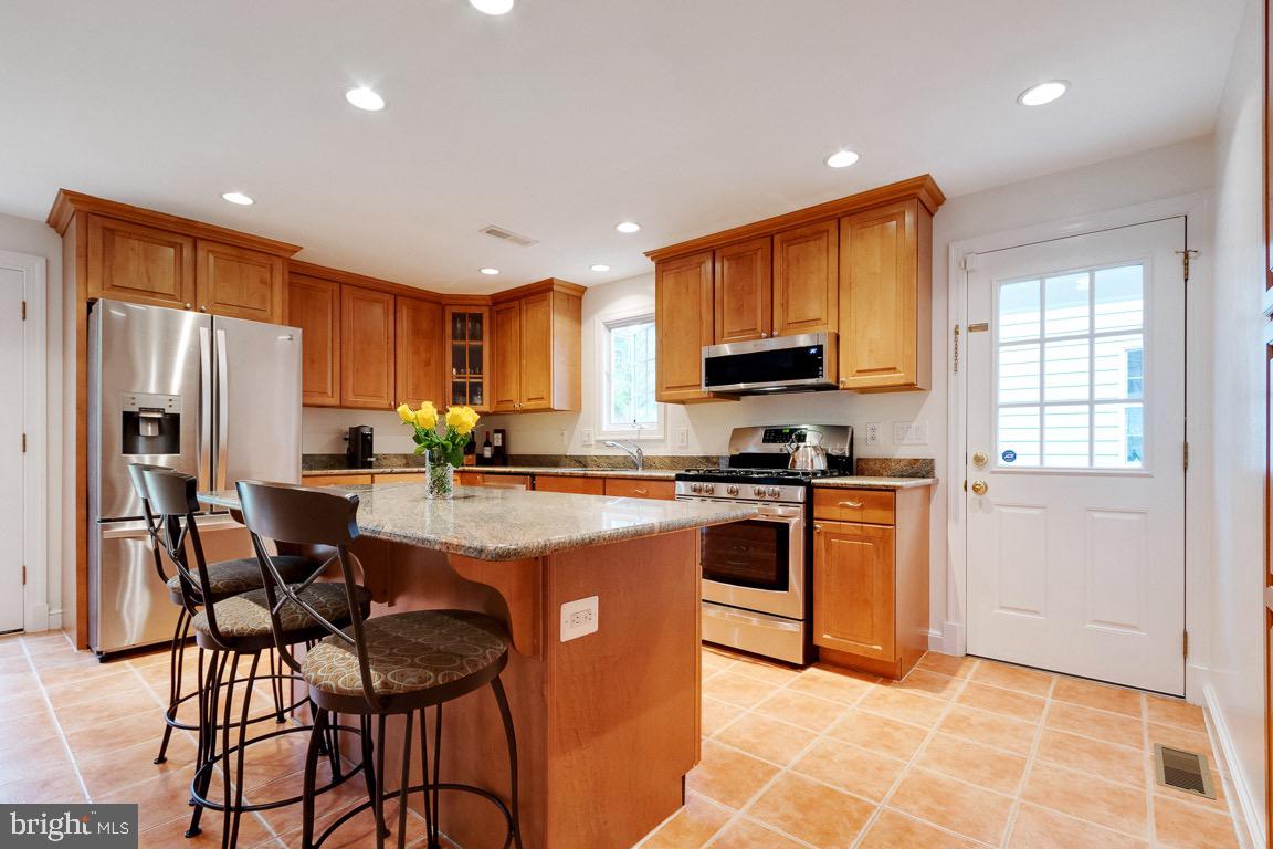 2719 N George Mason DRIVE