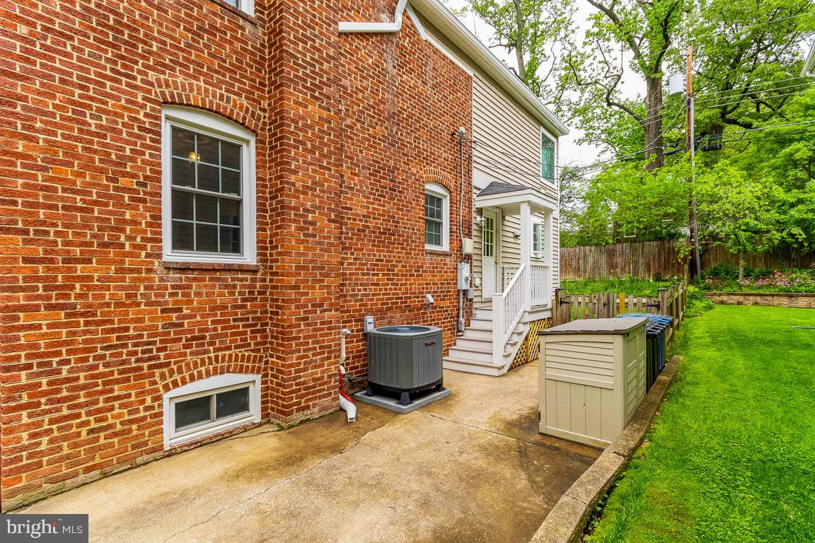2719 N George Mason DRIVE