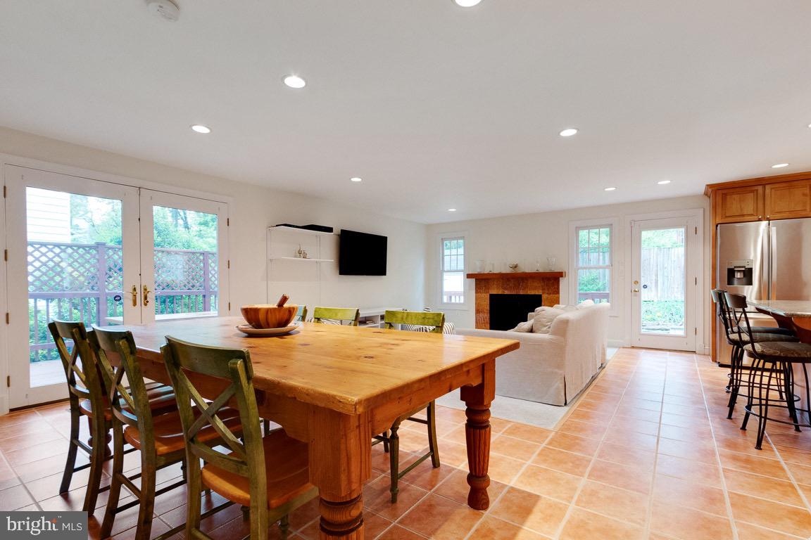 2719 N George Mason DRIVE