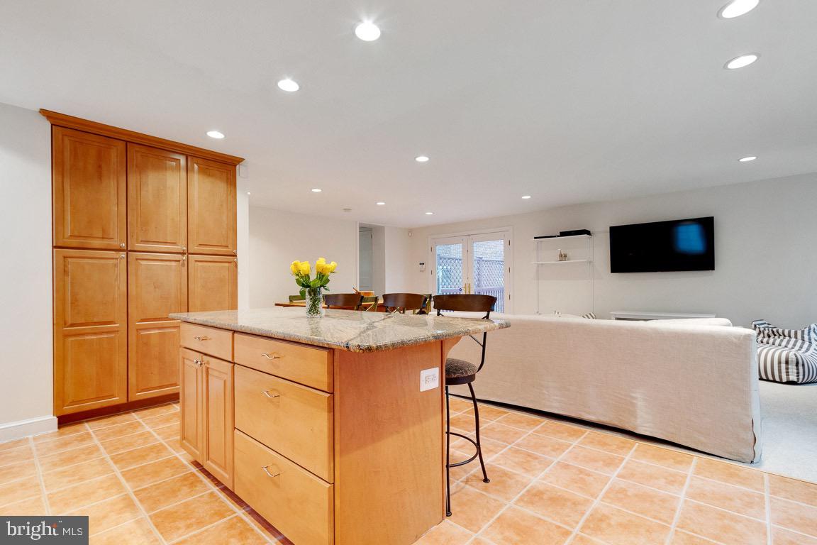 2719 N George Mason DRIVE
