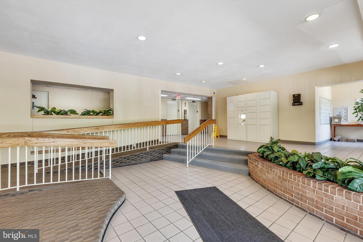 750 S Dickerson STREET Unit: 405