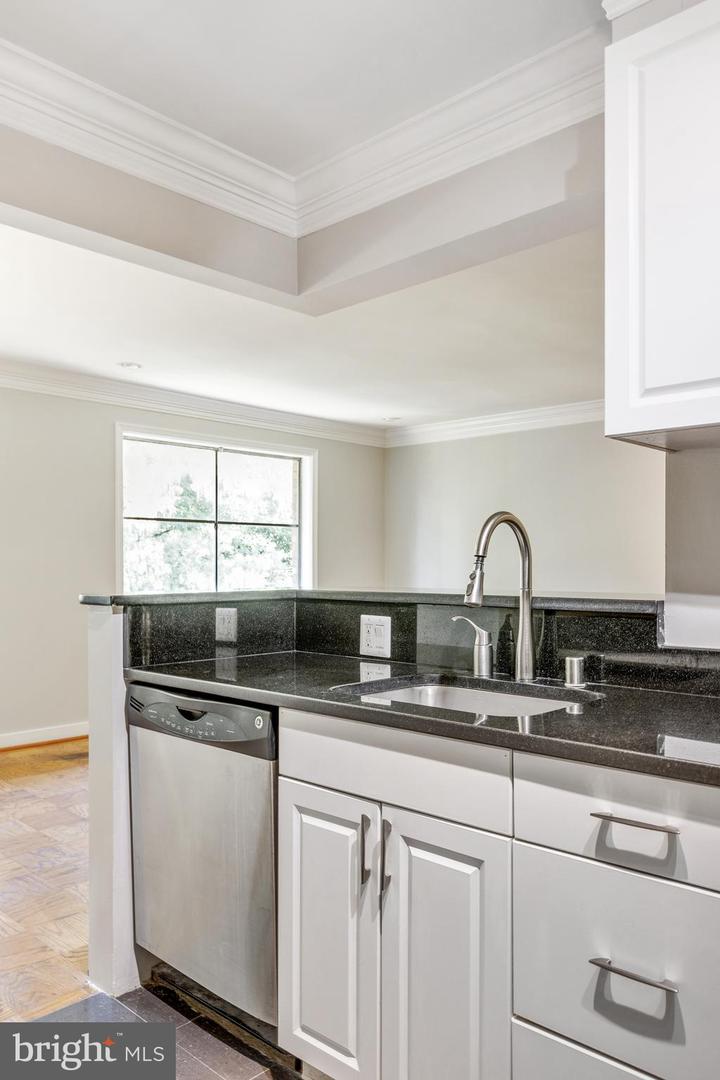 750 S Dickerson STREET Unit: 405
