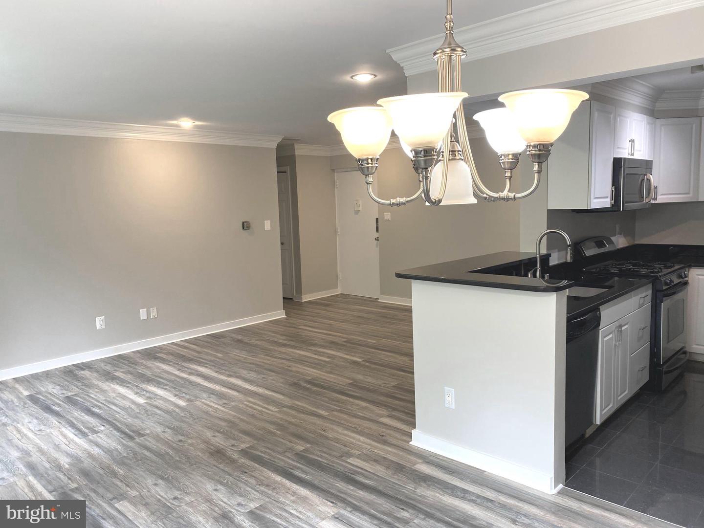 750 S Dickerson STREET Unit: 405