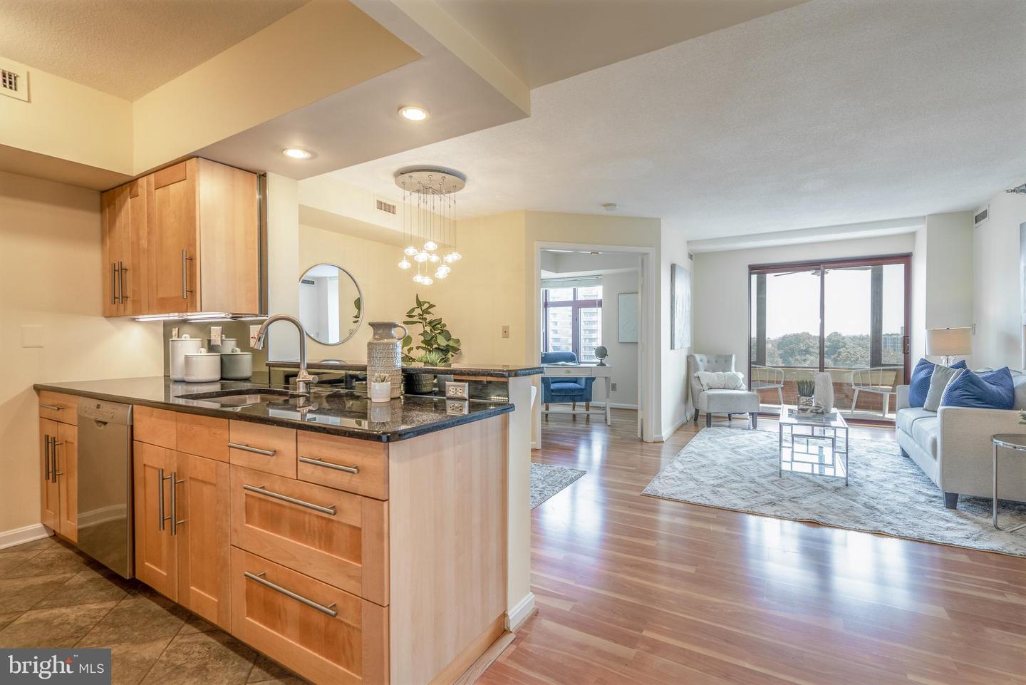 2400 Clarendon BOULEVARD Unit: 711