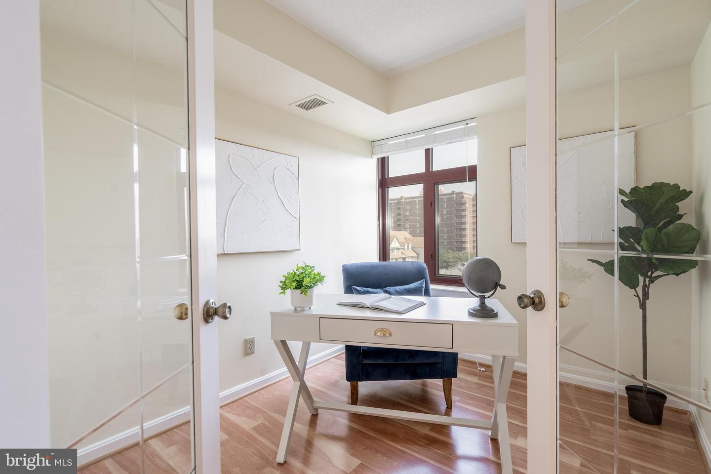 2400 Clarendon BOULEVARD Unit: 711