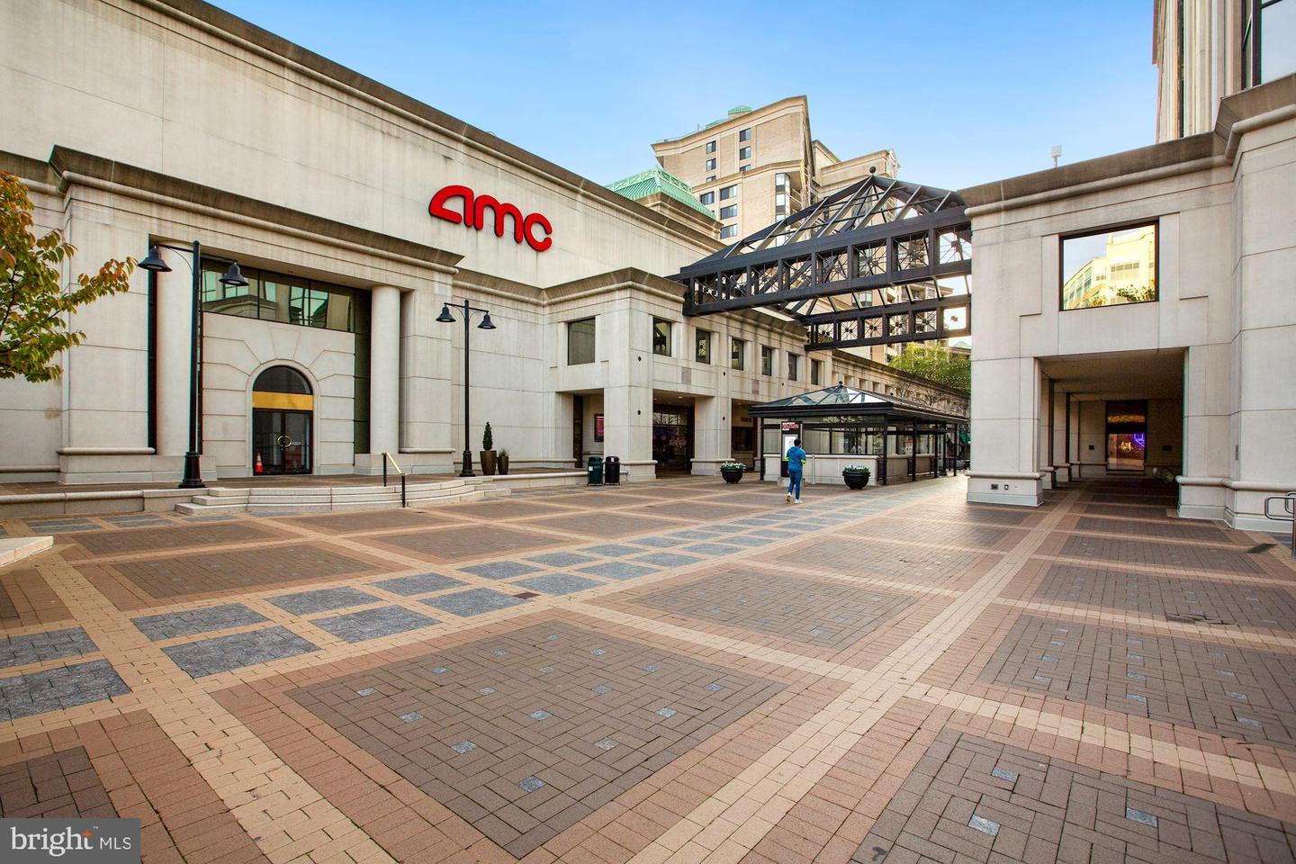 2400 Clarendon BOULEVARD Unit: 711