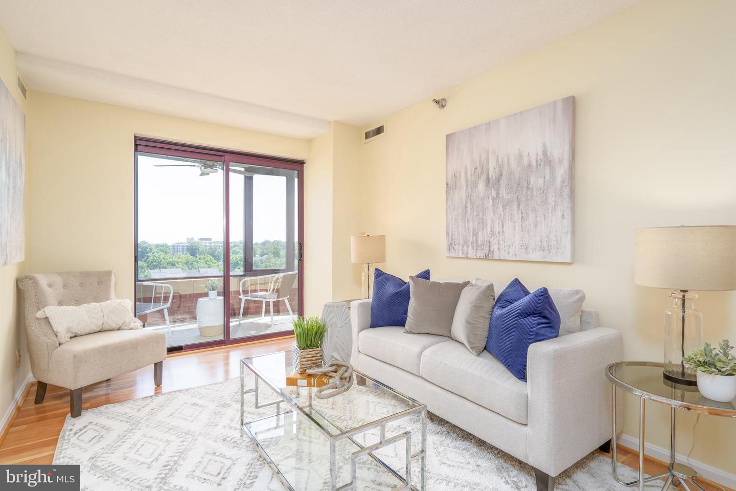 2400 Clarendon BOULEVARD Unit: 711