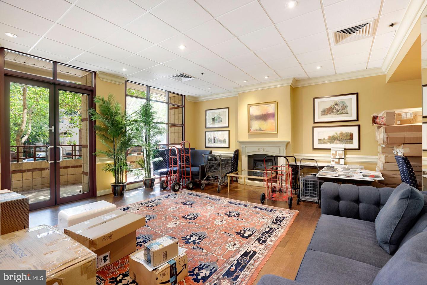 2400 Clarendon BOULEVARD Unit: 711