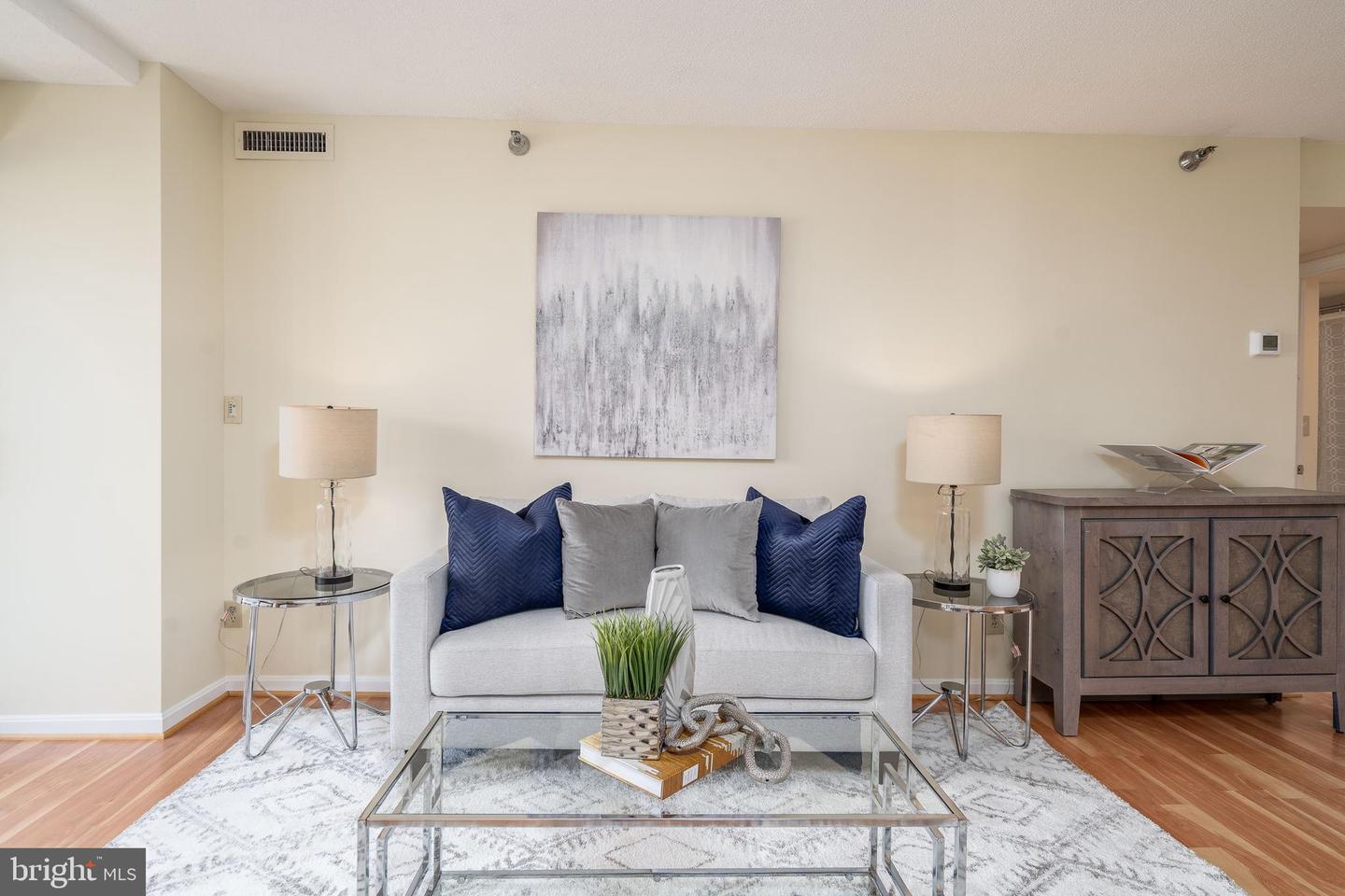 2400 Clarendon BOULEVARD Unit: 711