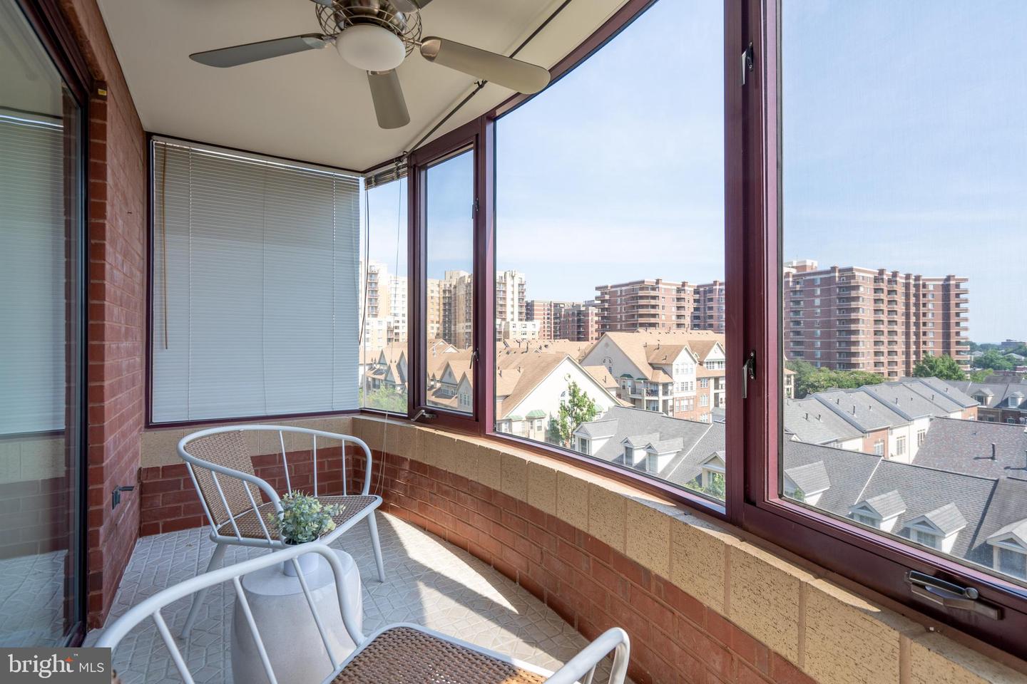 2400 Clarendon BOULEVARD Unit: 711