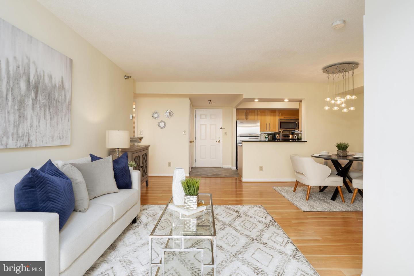 2400 Clarendon BOULEVARD Unit: 711