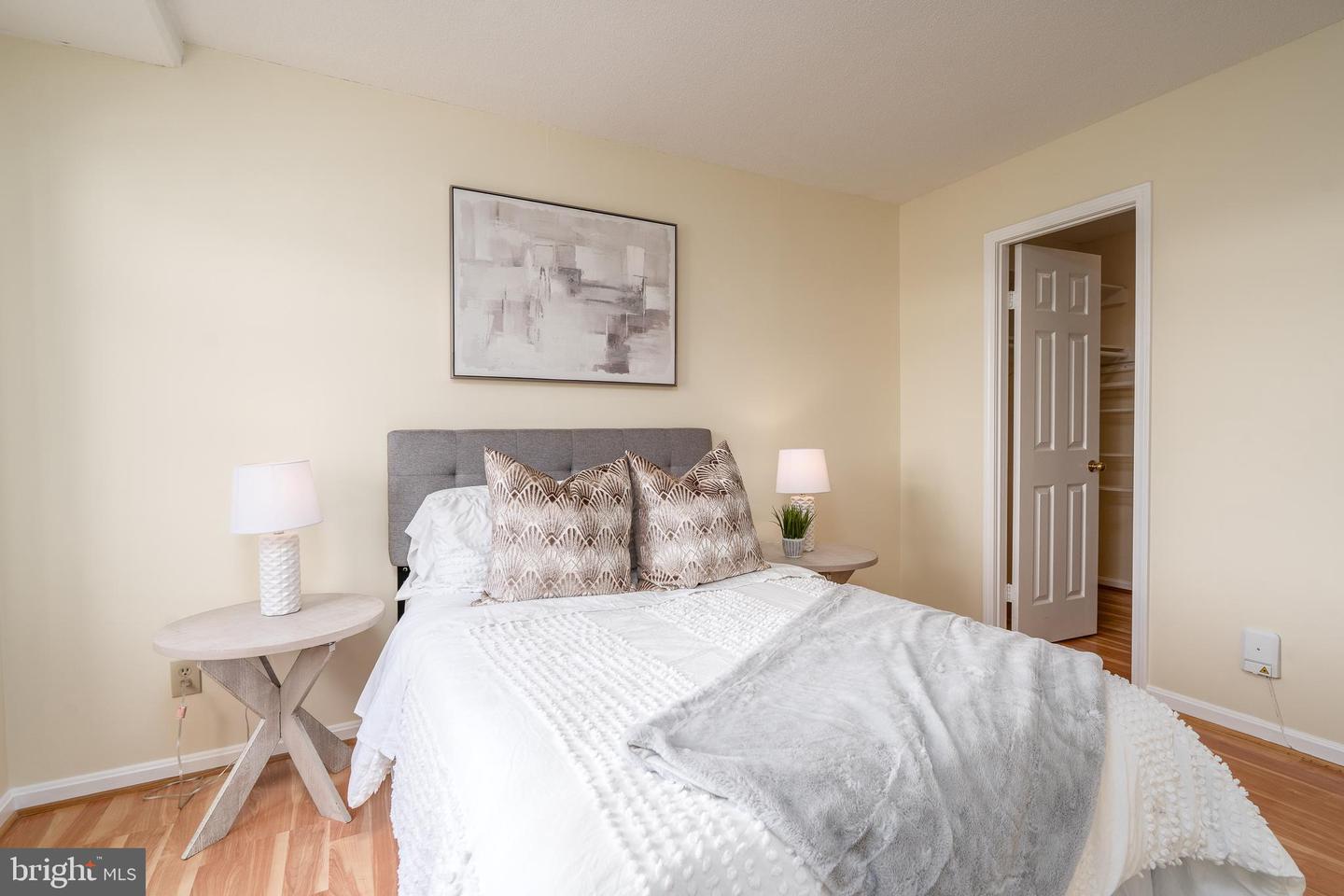 2400 Clarendon BOULEVARD Unit: 711