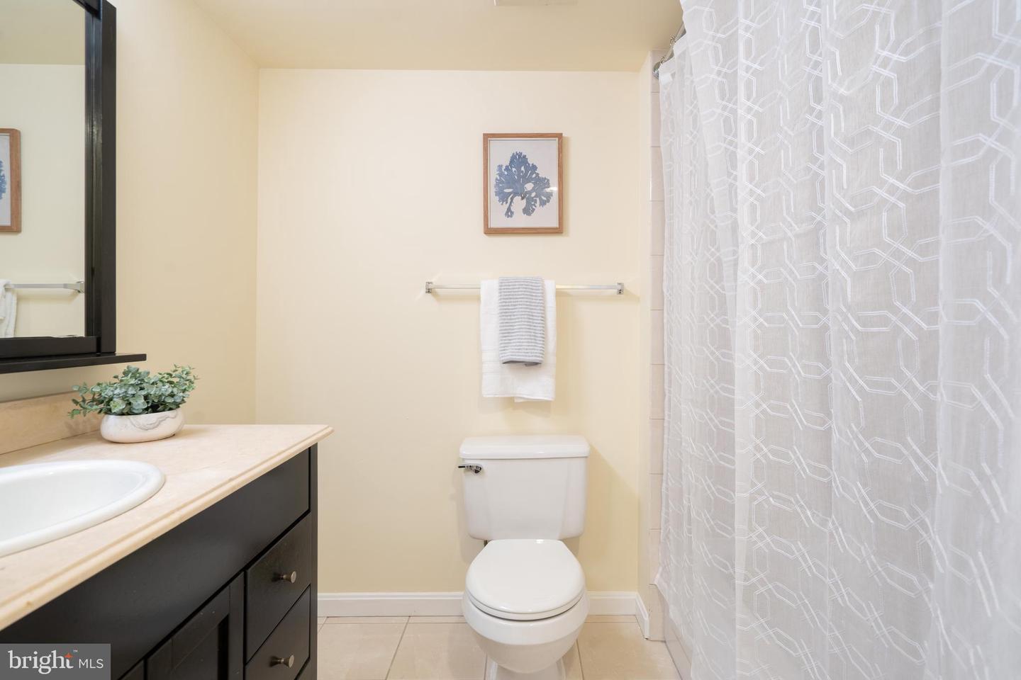 2400 Clarendon BOULEVARD Unit: 711