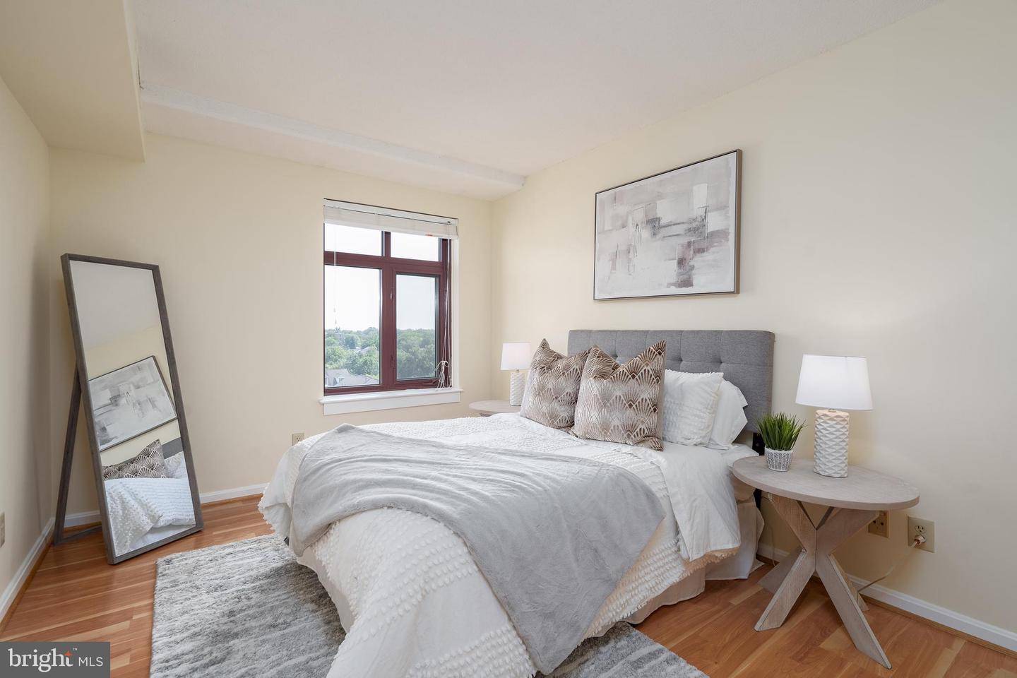 2400 Clarendon BOULEVARD Unit: 711
