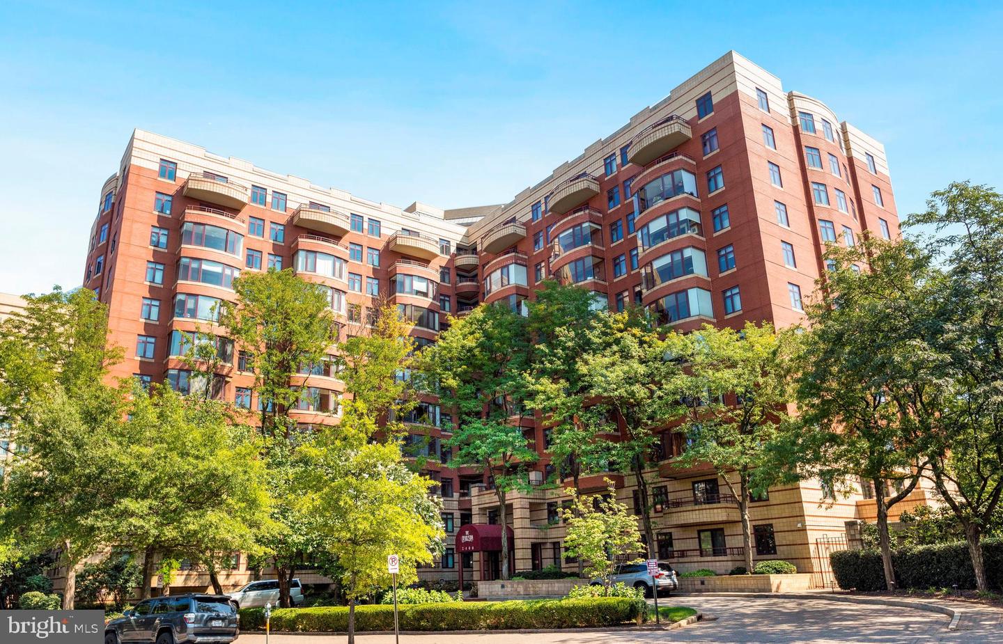 2400 Clarendon BOULEVARD Unit: 711