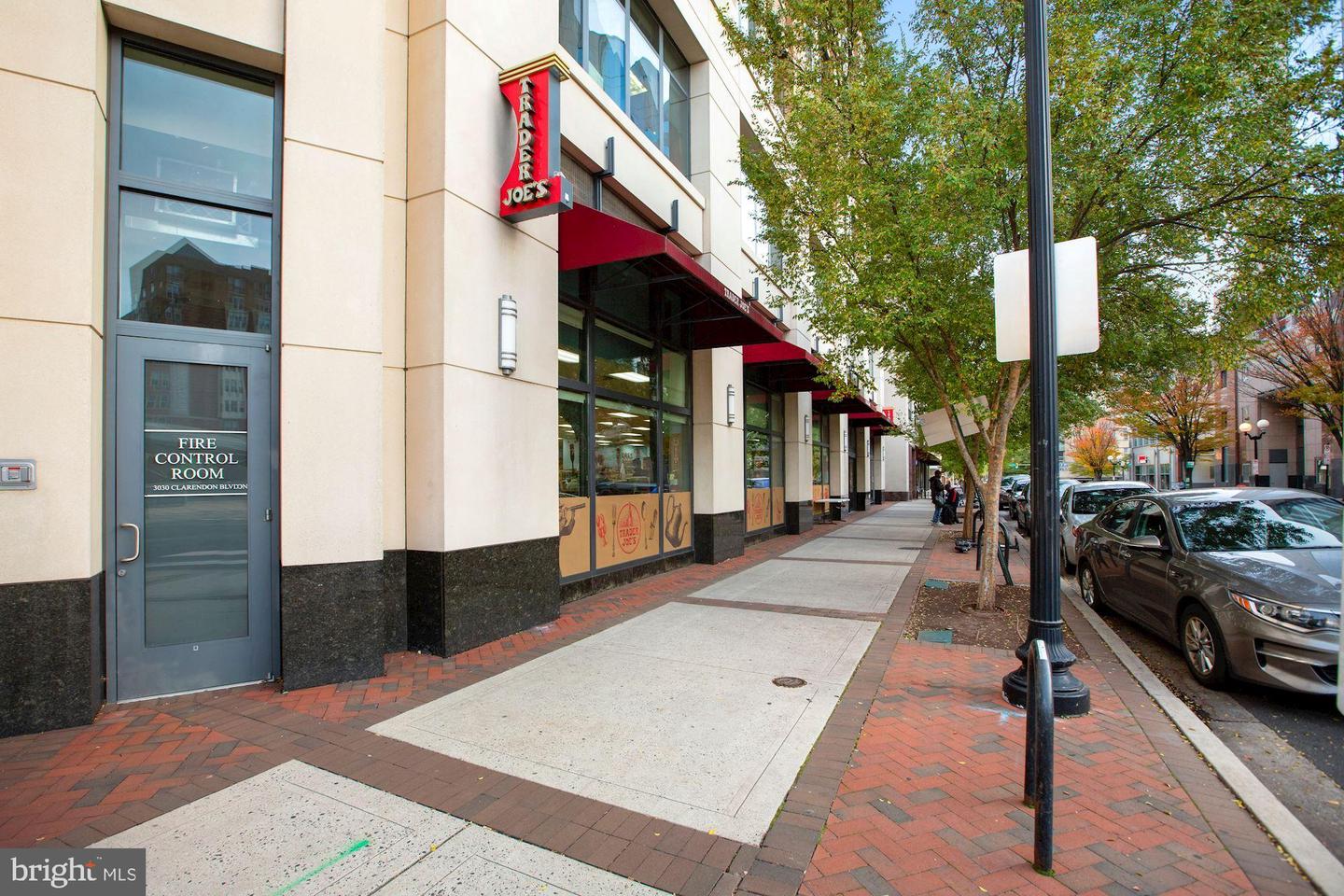 2400 Clarendon BOULEVARD Unit: 711