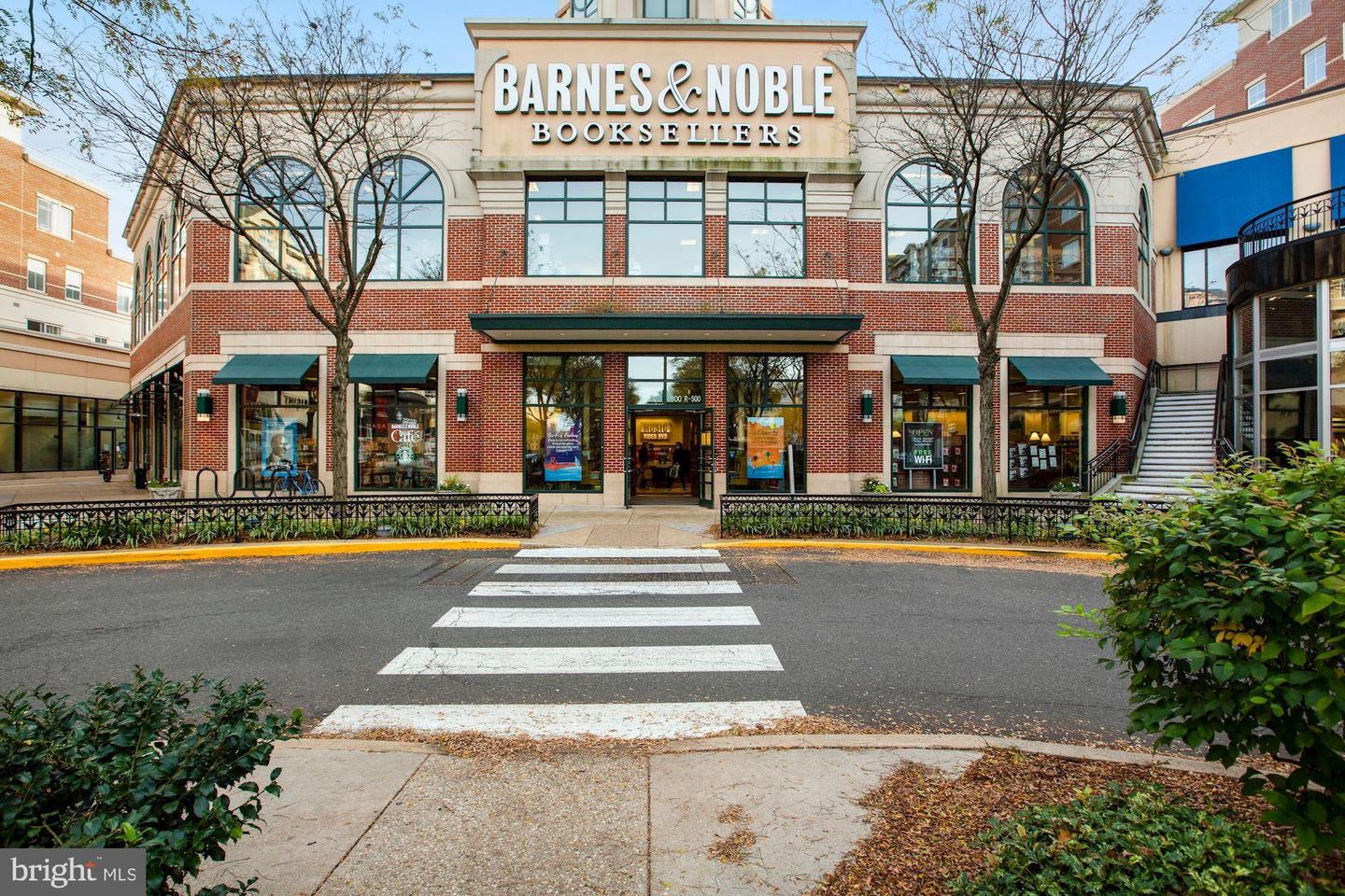 2400 Clarendon BOULEVARD Unit: 711